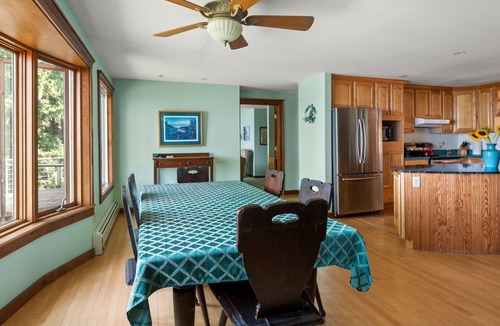Shelburne Cottage | Camp Roosevelt 5 Bedroom Cottage by RedAwning