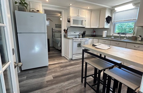 Sandy Creek House | Camp Serenity - Quaint Cottage on Sandy Pond Inlet