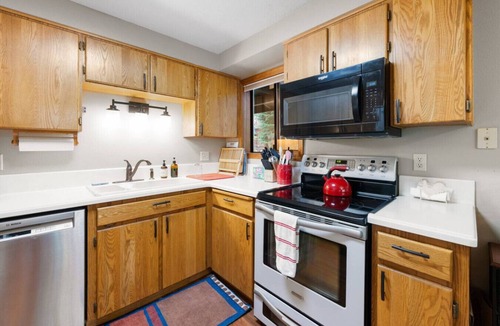 Camp Sherman House | Camp Sherman Riverfront Getaway