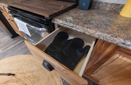 Wappapello House | Camp Stonebass-Lake House-Hottub