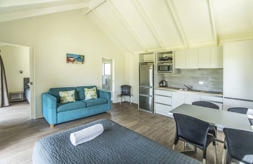 Waipu Cove Hotel | Camp Waipu Cove