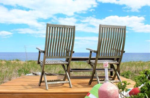 Newbury House | Camp46 Luxury Oceanfront Plum Island Cottage