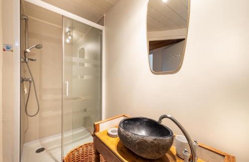 Saint-Gineis-en-Coiron Apartment | Campagnard au Monteillet