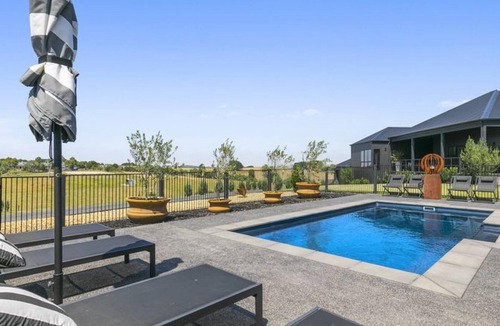 Meeniyan Apartment | Campania Spa Suite 2