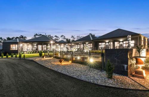 Meeniyan Hotel | Campania Spa Suite 3