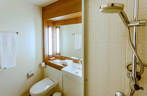 Saint-Jacques-de-la-Lande Hotel | Campanile Rennes Sud - Saint Jacques