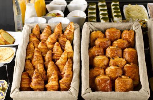 Sauvigny-le-Bois Hotel | Campanile Avallon