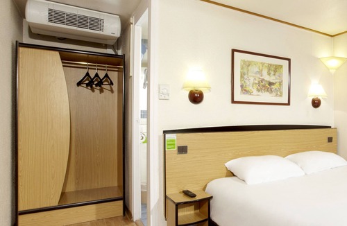 Thiers Hotel | Campanile Clermont Thiers