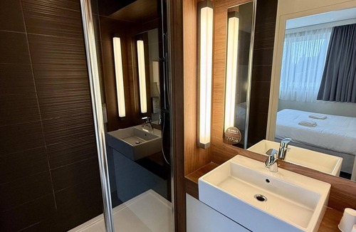 Montmuzard Hotel | Campanile Dijon Centre Clemenceau