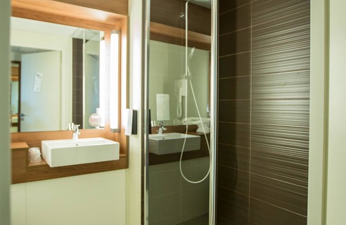 Montmuzard Hotel | Campanile Dijon Centre Clemenceau