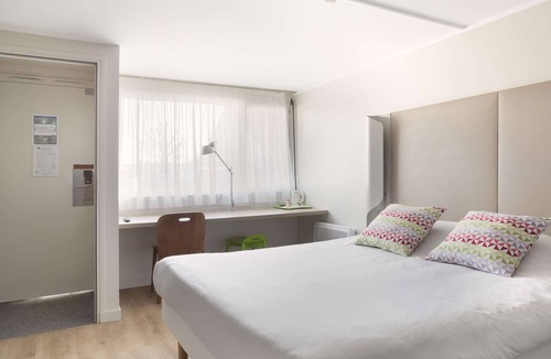 Paroisse Notre-Dame Hotel | Campanile Dole