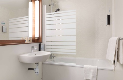 Paroisse Notre-Dame Hotel | Campanile Dole