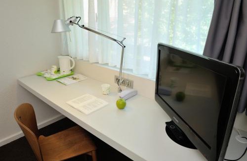 Conflans-Sainte-Honorine Hotel | Campanile Conflans-Sainte-Honorine