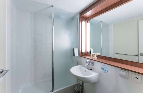 Saint-Etienne-du-Rouvray Hotel | Campanile Rouen Sud - Zénith - Parc Expo