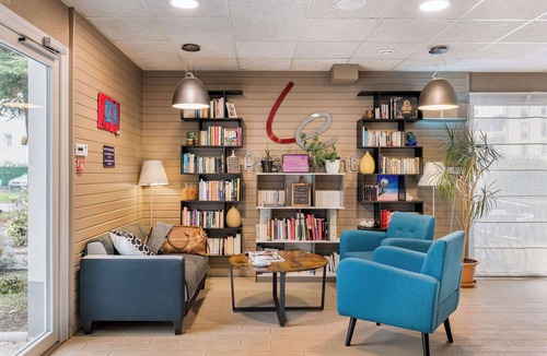 Ferney-Voltaire Hotel | Campanile Geneve - Ferney-Voltaire