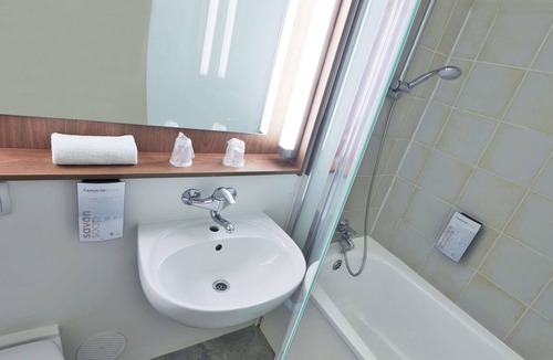 Ecully Hotel | Campanile Lyon Ecully