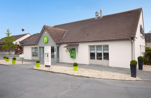 Meaux Hotel | Campanile Meaux