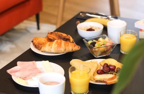 Vert-Saint-Denis Hotel | Campanile Melun Sénart