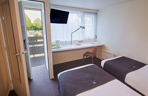 Vert-Saint-Denis Hotel | Campanile Melun Sénart - Vert Saint Denis