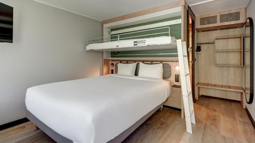 Saint-Martin Hotel | Campanile NATURE - Cergy Pontoise