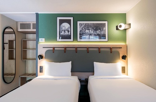 Lomme Hotel | Campanile NATURE - Lille Lomme