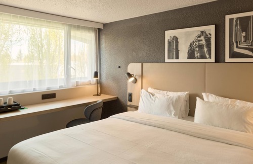 Wasquehal Hotel | Campanile NATURE - Lille Wasquehal