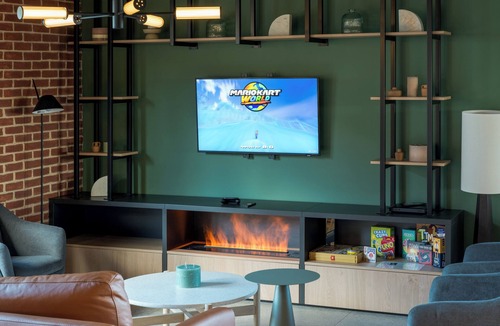 Bron Hotel | Campanile NATURE - Lyon Est Bron Eurexpo