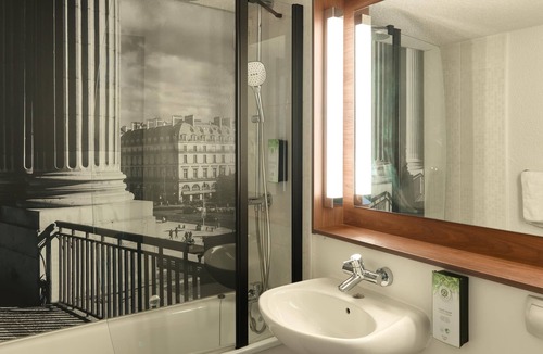 Meaux Hotel | Campanile NATURE - Meaux