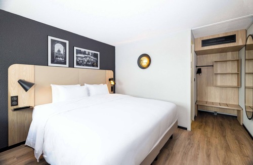 Meaux Hotel | Campanile NATURE - Meaux