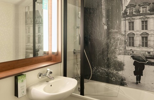 Sannois Hotel | Campanile NATURE - Sannois Ermont