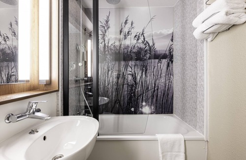 Vierzon Hotel | Campanile NATURE - Vierzon