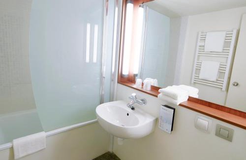 La Source Hotel | Campanile Orleans - La Source