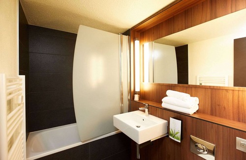 Bizanos Hotel | Campanile Pau