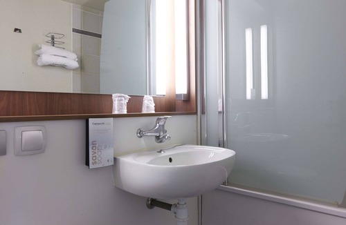 Plaisir Hotel | Campanile Plaisir