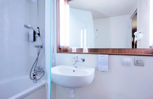 Lesmenils Hotel | Campanile Pont A Mousson