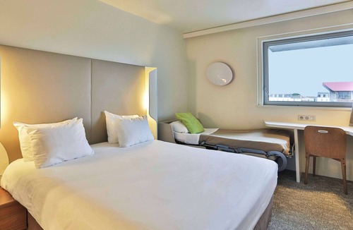 La Roche-sur-Yon Hotel | Campanile PRIME - La Roche Sur Yon Centre Gare