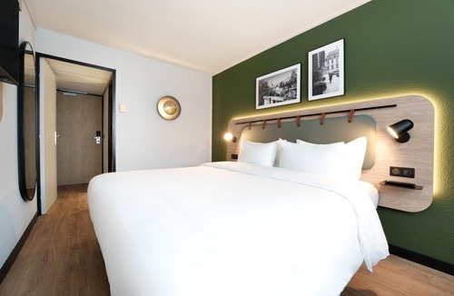 Le Blanc-Mesnil Hotel | Campanile PRIME - Le Blanc Mesnil