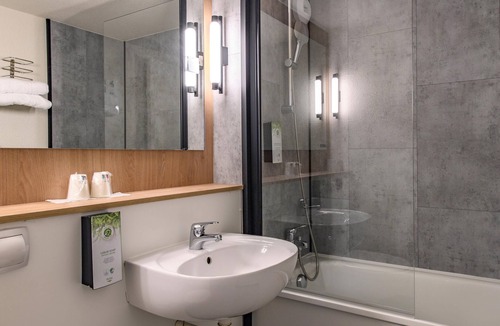 Route d'Arles Hotel | Campanile PRIME - Nîmes Centre