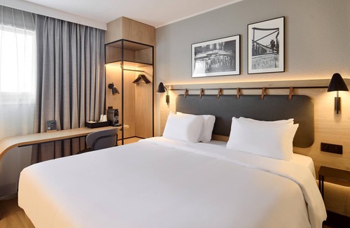 Quartier de la Boule - Champs-Pierreux Hotel | Campanile PRIME - Nanterre La Défense