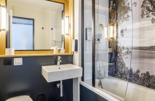 L'Arenas Hotel | Campanile PRIME - Nice Airport