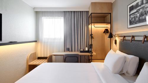 Villejuif Hotel | Campanile Prime Villejuif