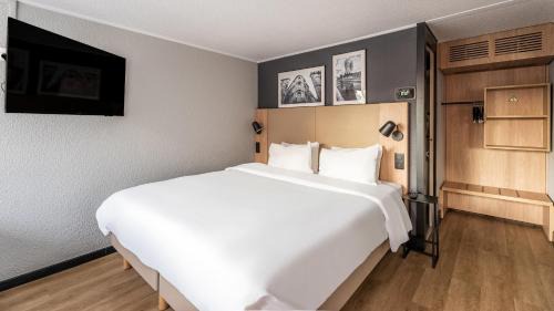 Saint-Jouan-des-Guerets Hotel | Campanile Saint-Malo ~ Saint-Jouan-Des-Guerets