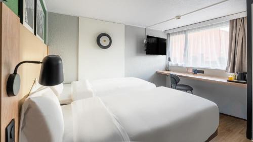 Saint-Jouan-des-Guerets Hotel | Campanile Saint-Malo ~ Saint-Jouan-Des-Guerets