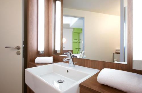 La Bruyassiere Hotel | Campanile Saint-Etienne Est- Saint-Chamond