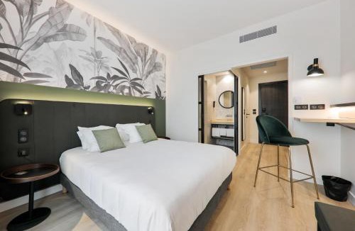 Porte Des Alpes - Mi Plaine - Manissieux Hotel | Campanile Smart Lyon Est - Eurexpo Bron Aviation