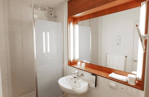 Langueux Hotel | Campanile St Brieuc Langueux