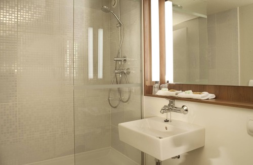Petite-Foret Hotel | Campanile Valenciennes Ouest - Petite Foret