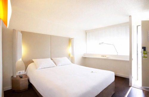 Petite-Foret Hotel | Campanile Valenciennes Ouest - Petite Foret