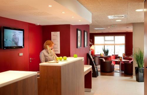 Petite-Foret Hotel | Campanile Valenciennes - Petite-Forêt