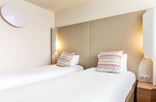 Buc Hotel | Campanile Versailles - Buc